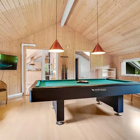 Gudlaug - 1km From The Sea By Interhome