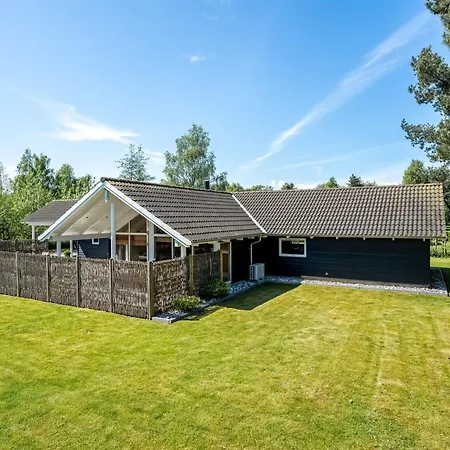 Gudlaug - 1km From The Sea By Interhome Holiday home